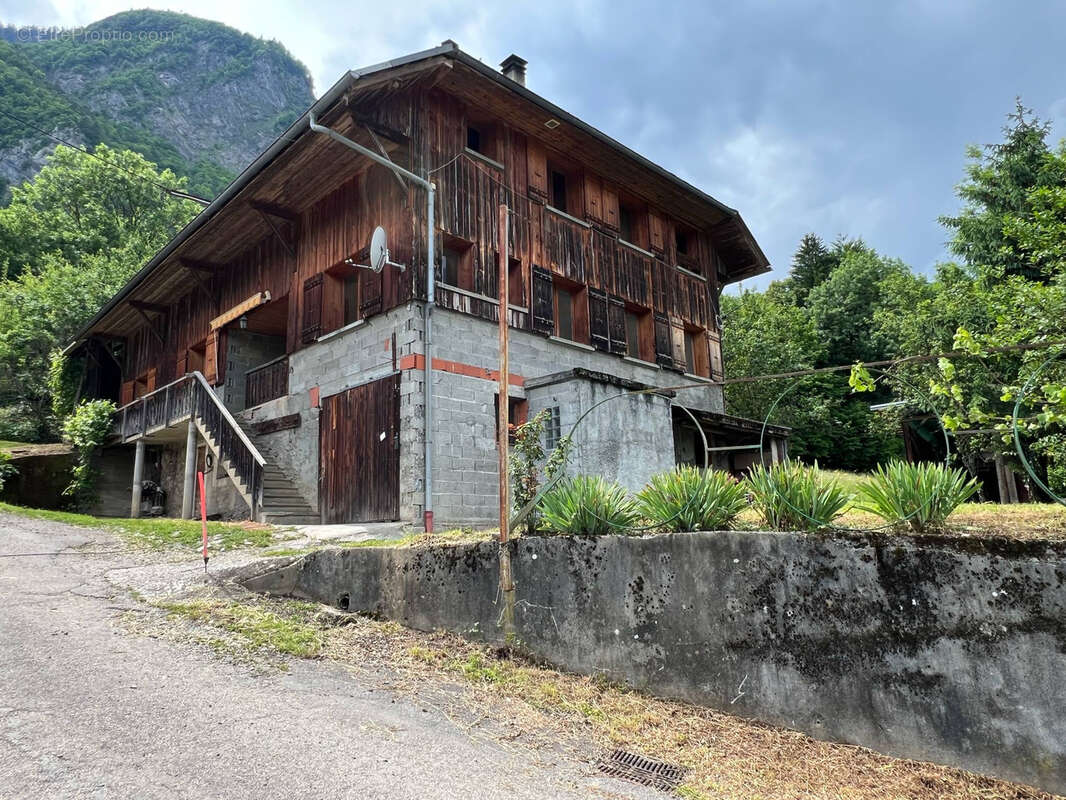 Maison à UGINE