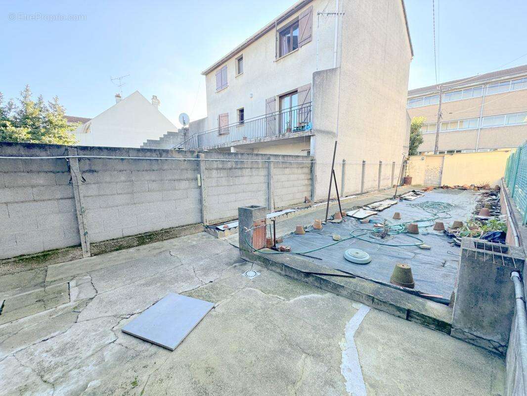 Maison à BOBIGNY