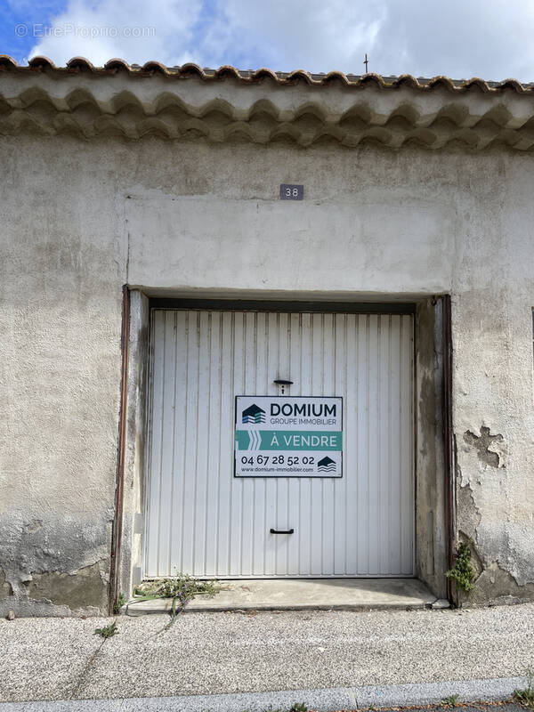 Parking à SAUVIAN
