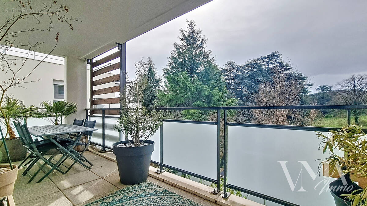 Appartement à LENTILLY