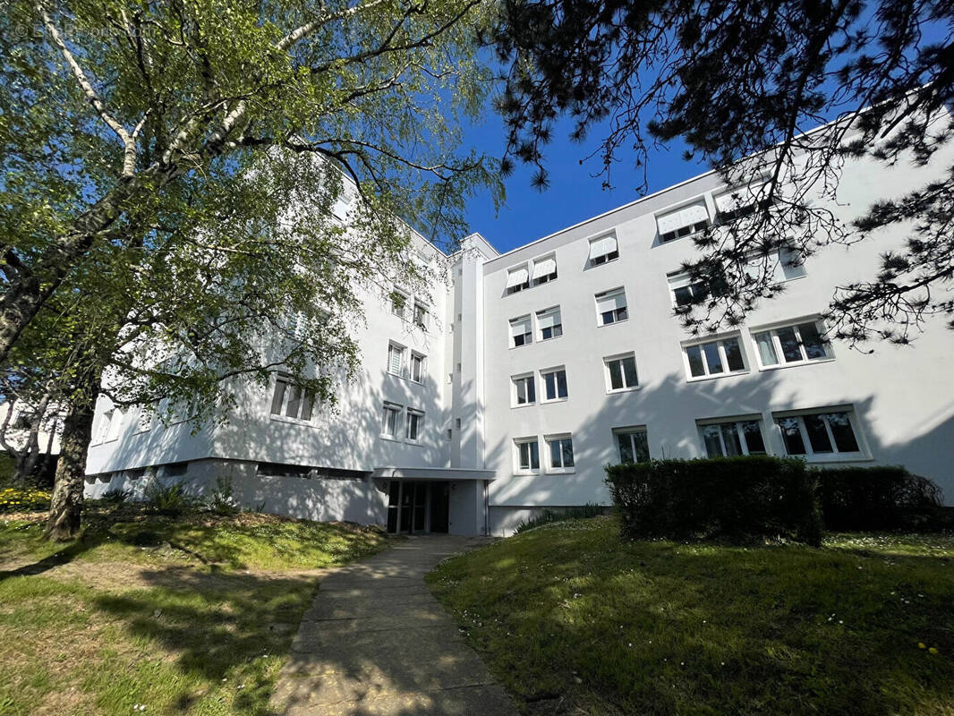Appartement à SAINT-SEBASTIEN-SUR-LOIRE