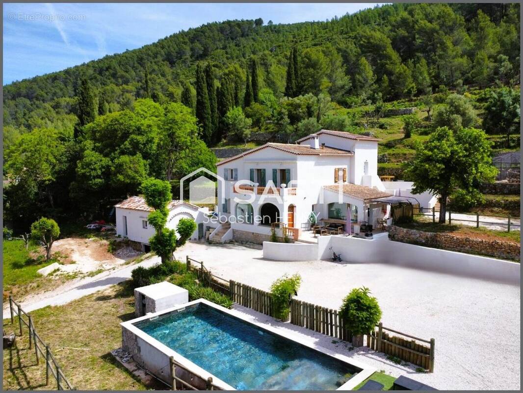 Photo 1 - Maison à SOLLIES-TOUCAS