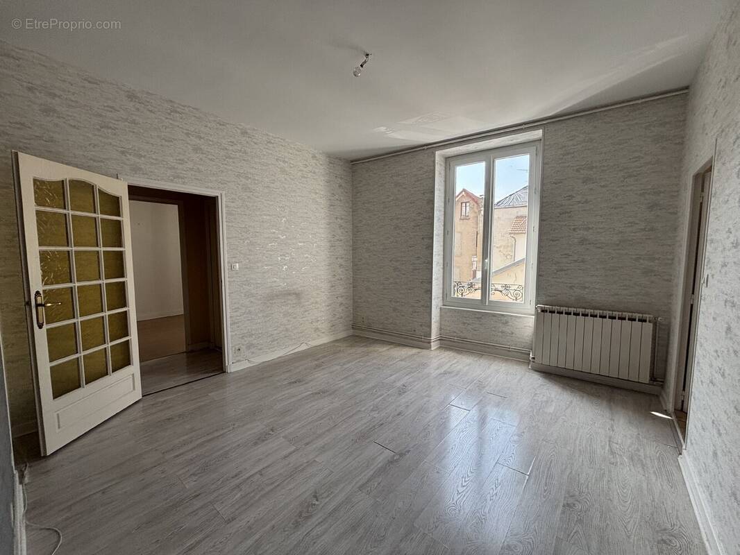 Appartement à BOST