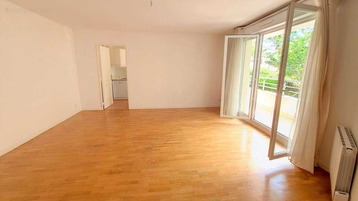 Appartement à SURESNES