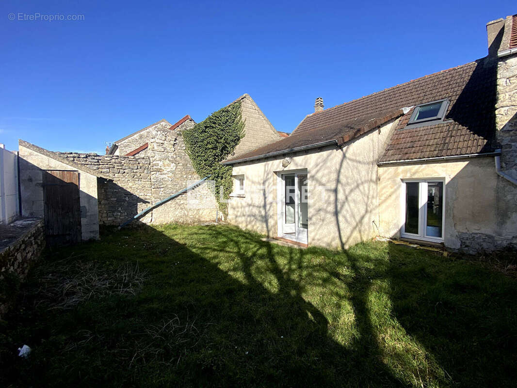 Maison à BOUAFLE