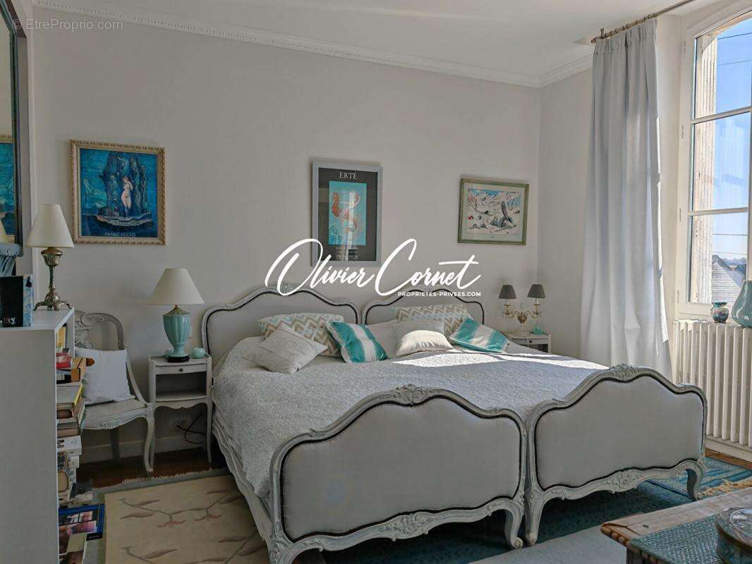 Maison à LA BAZOCHE-GOUET