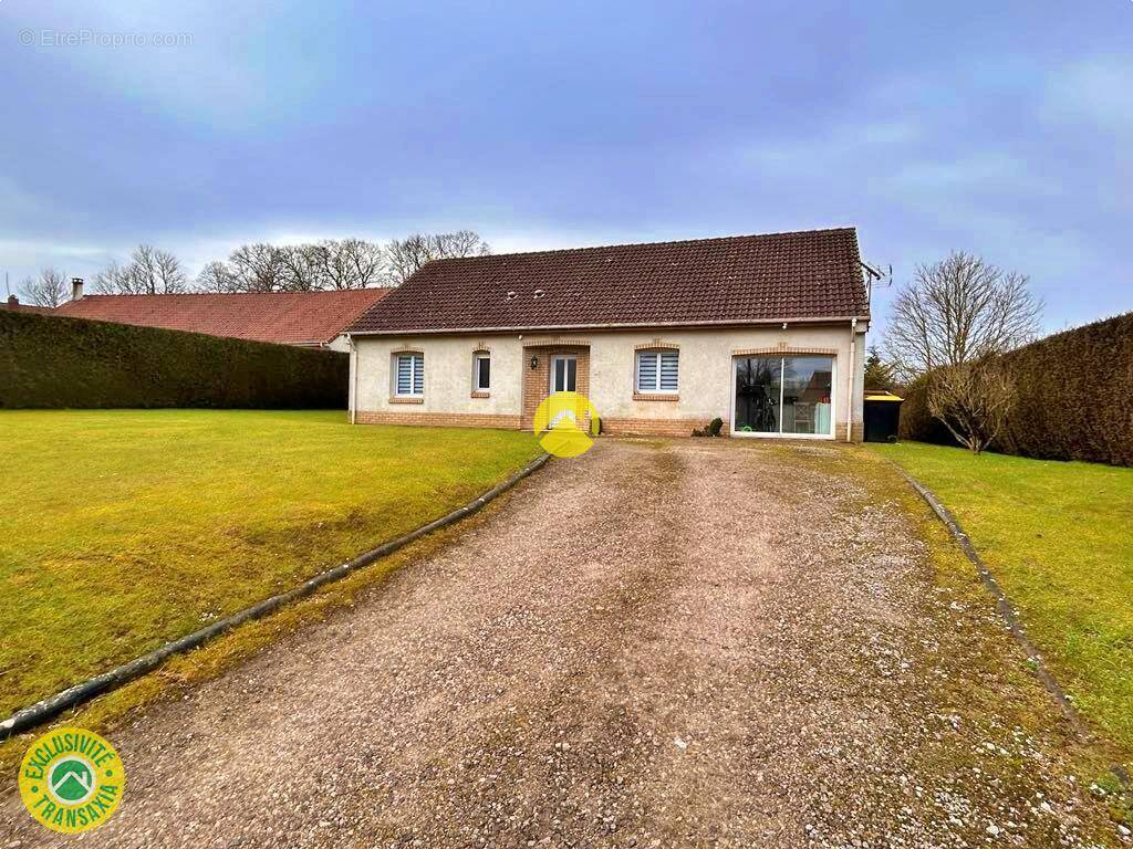 Maison à FRUGES
