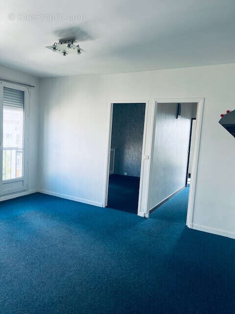 Appartement à AUBERVILLIERS