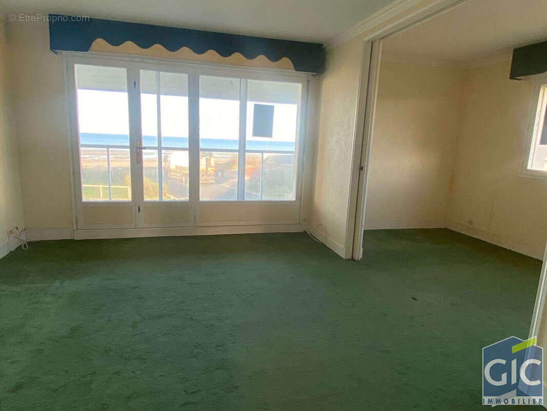 Appartement à VARAVILLE