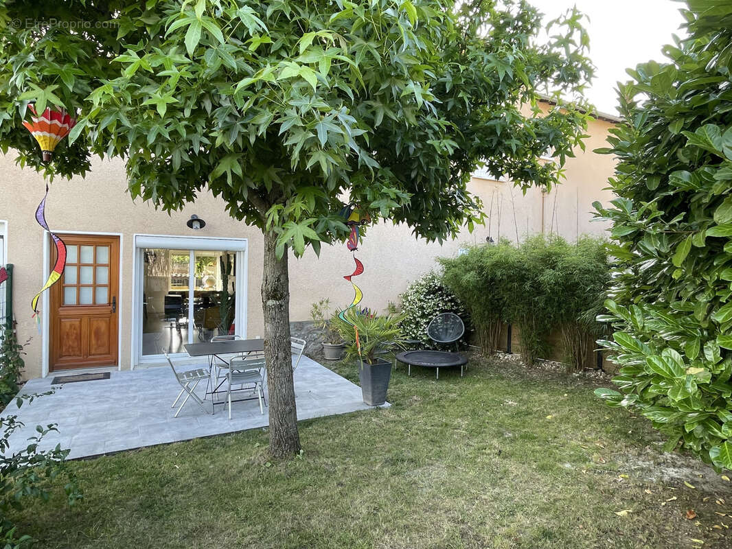 Appartement à CRAPONNE
