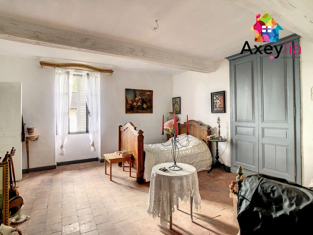 Maison à CHARLIEU