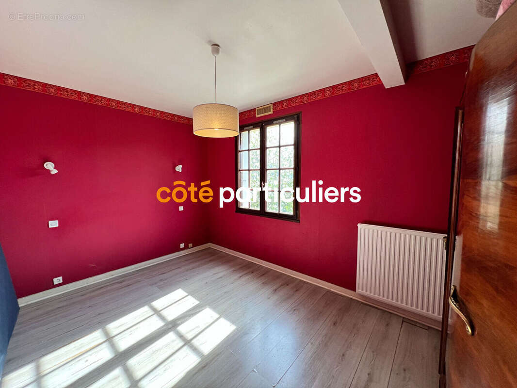 Maison à SAINT-JOUAN-DES-GUERETS