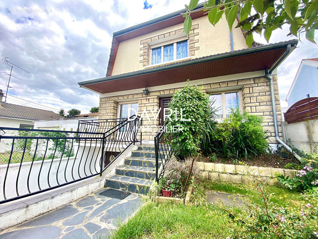 Maison à CONFLANS-SAINTE-HONORINE