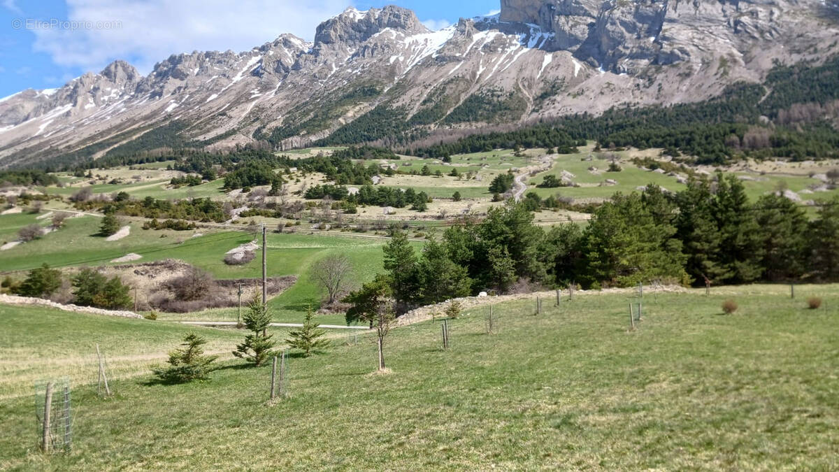 Terrain à SAINT-ETIENNE-EN-DEVOLUY