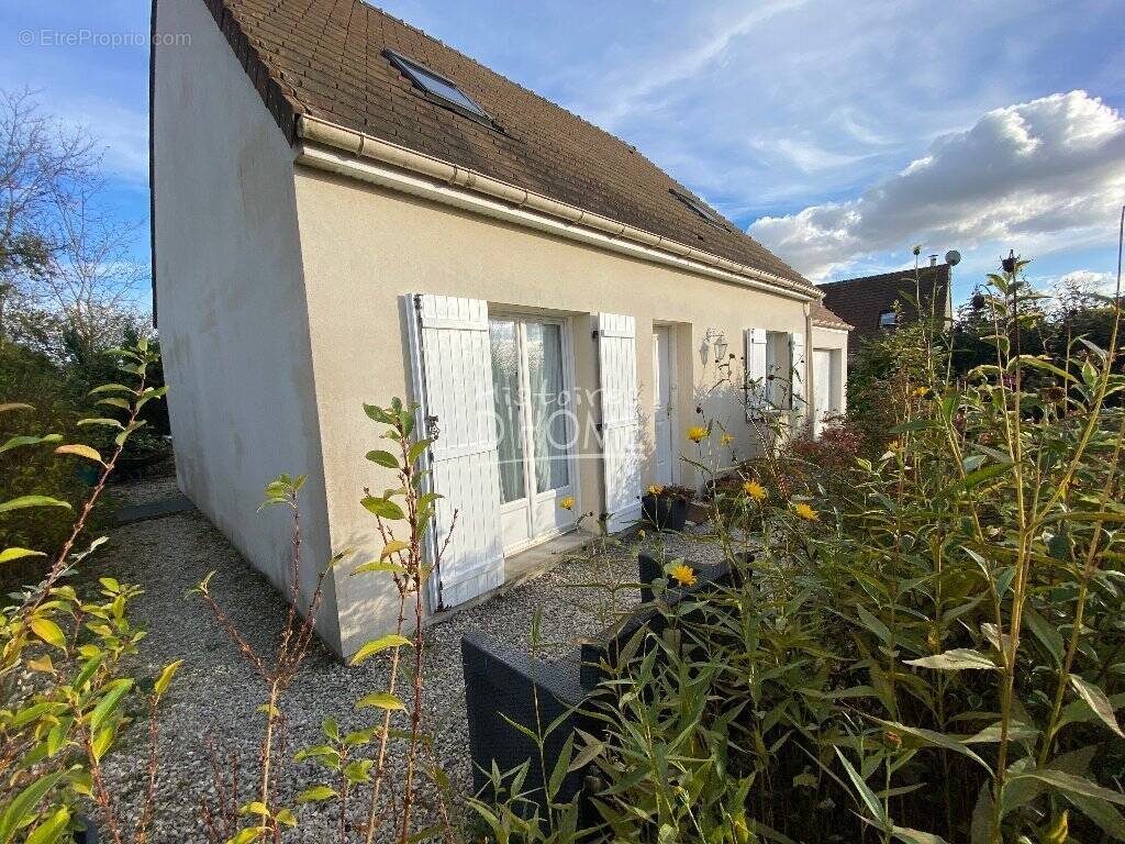 Maison à ROZAY-EN-BRIE