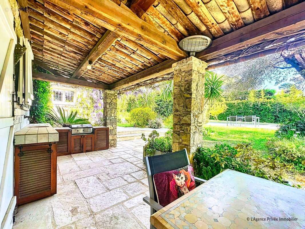 Maison à MOUGINS