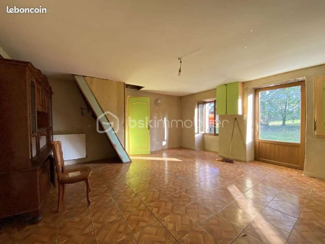 Maison à PRESSIGNAC-VICQ