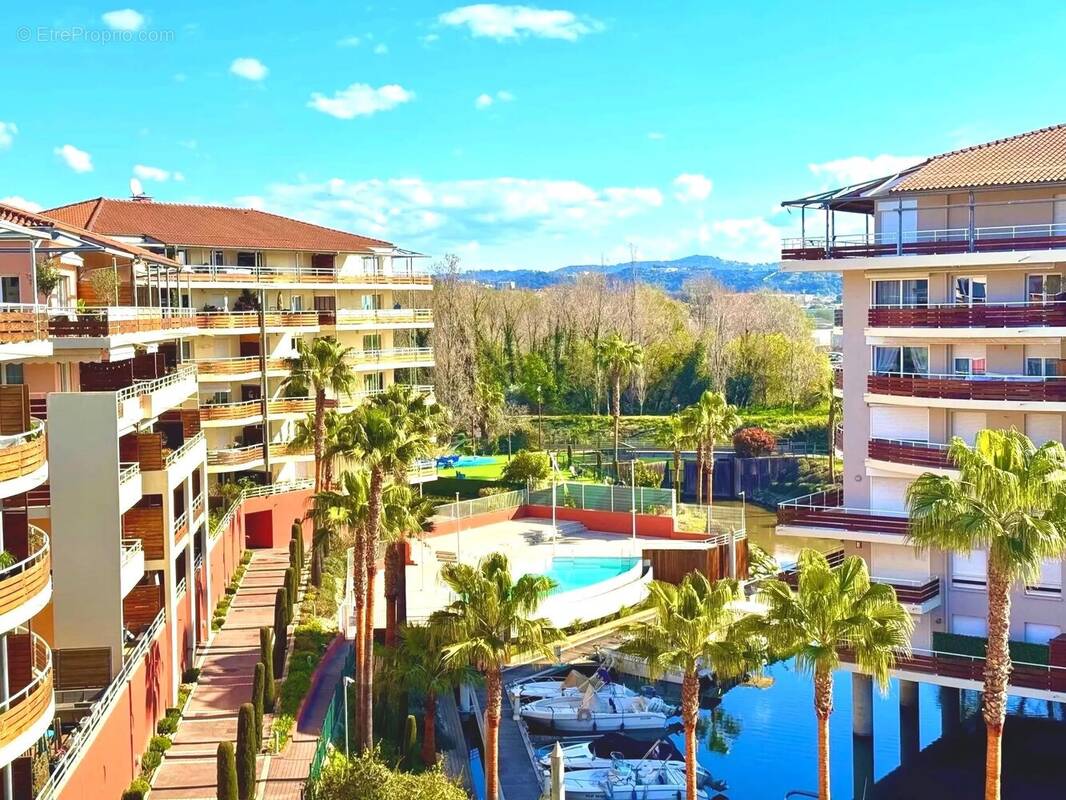 Appartement à MANDELIEU-LA-NAPOULE