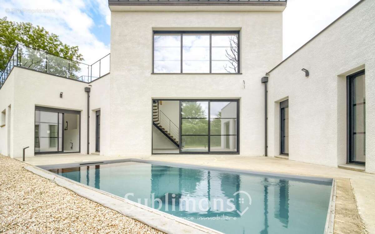 Maison à THEIX