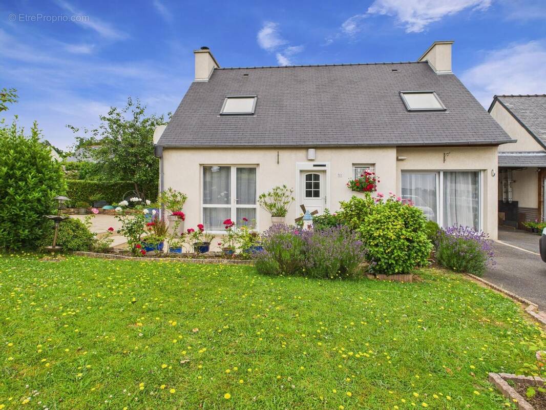 Photo 1 - Maison à LANDIVISIAU