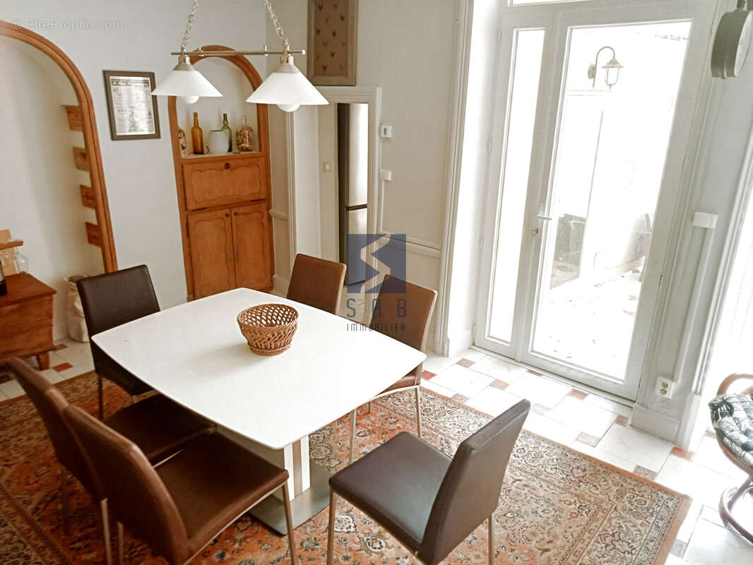 Maison à LIVRON-SUR-DROME