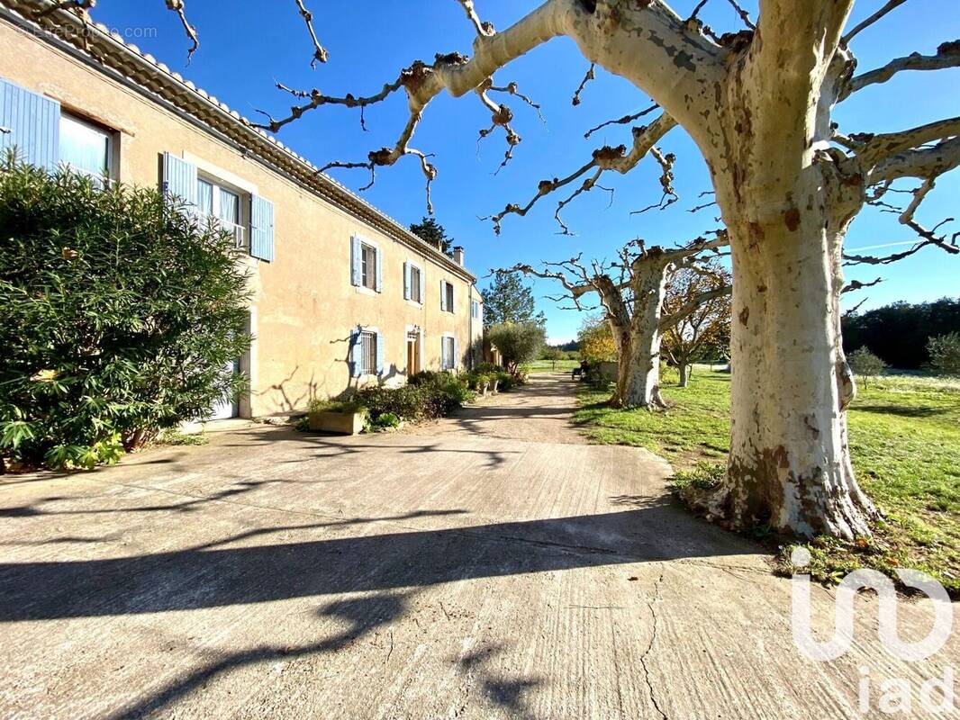 Photo 1 - Maison à L&#039;ISLE-SUR-LA-SORGUE