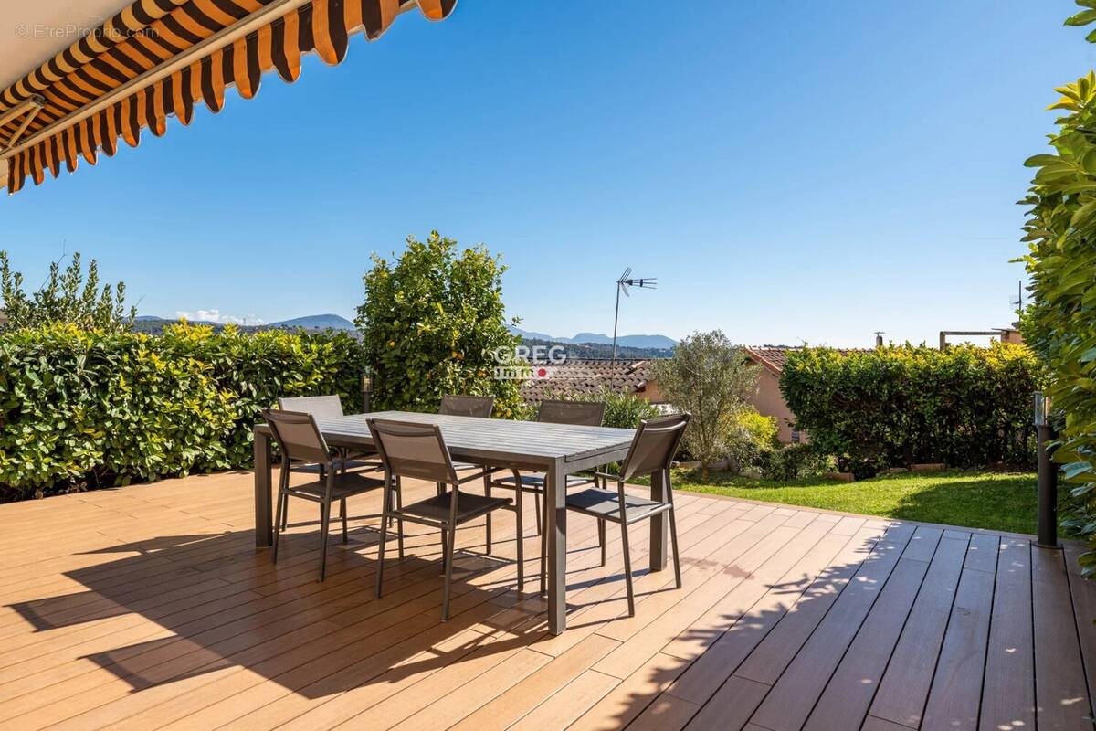 Appartement à VENCE