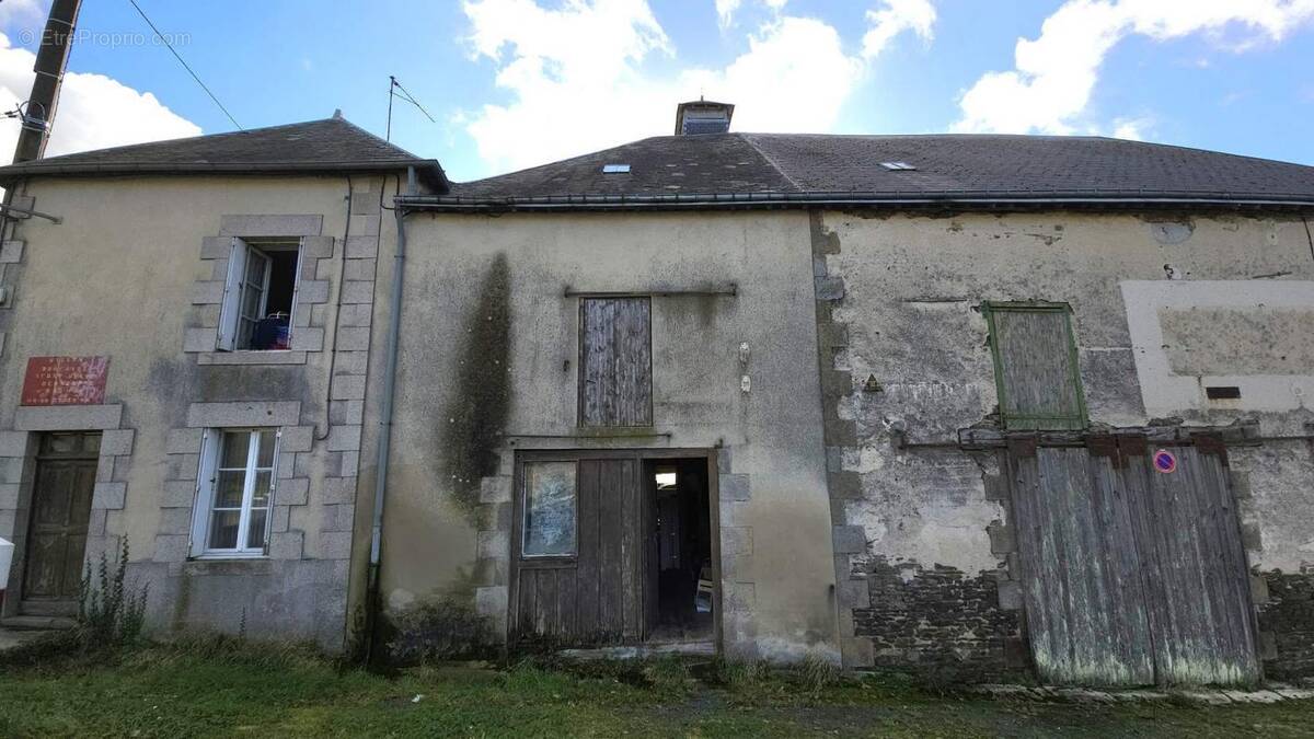 Maison à JAVRON-LES-CHAPELLES