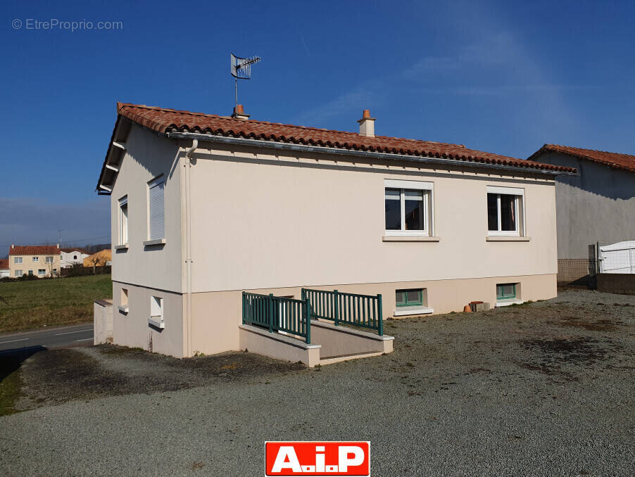 Maison à POUZAUGES
