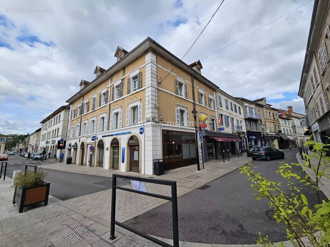 Appartement à LA TOUR-DU-PIN