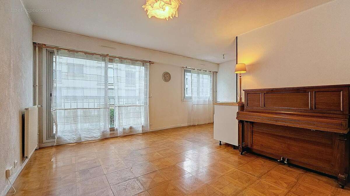 Photo 2 - Appartement à PARIS-18E