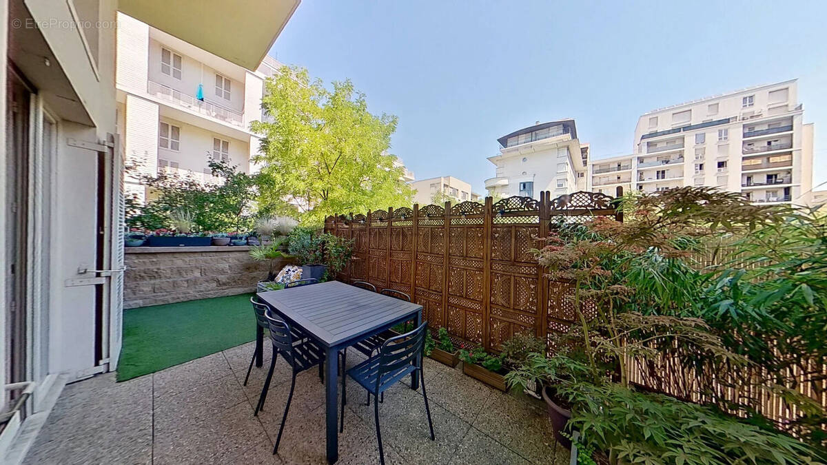 Appartement à LYON-8E
