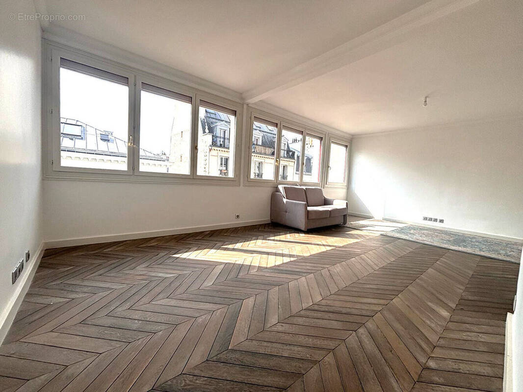 Appartement à PARIS-19E