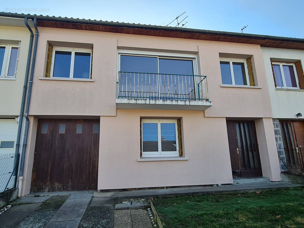 Maison à ROMAGNAT