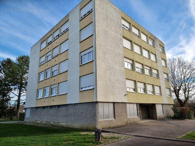 Appartement à ROMILLY-SUR-SEINE