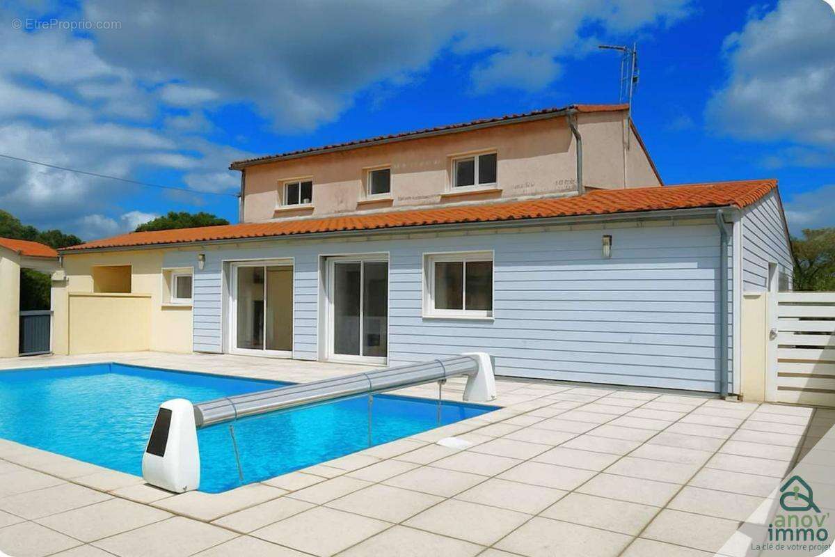 Maison à CHARROUX