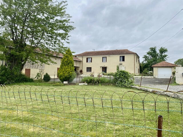 Maison à MIRANDE
