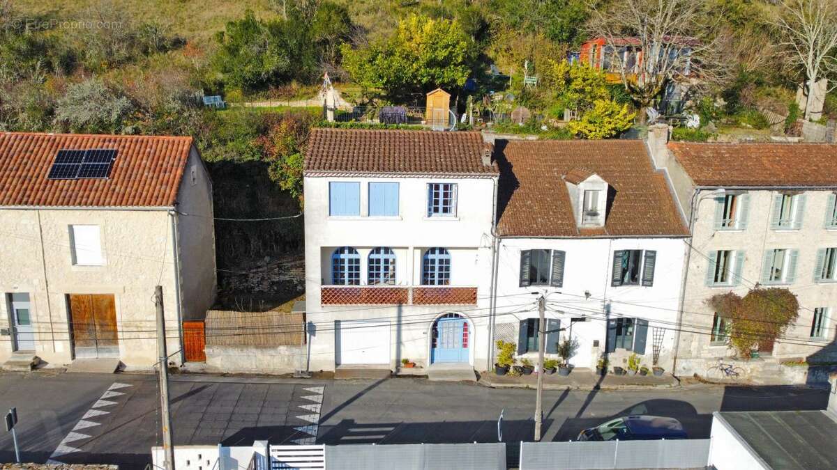 Maison à LE BUGUE