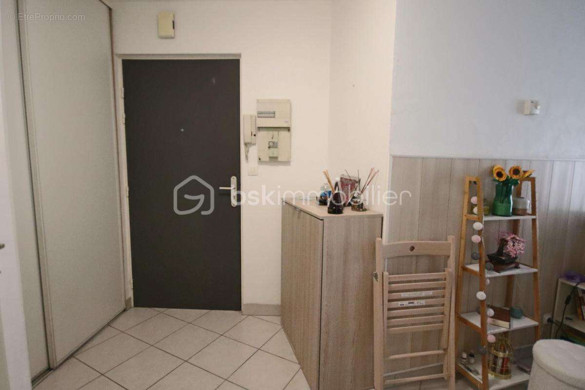 Appartement à COMBS-LA-VILLE