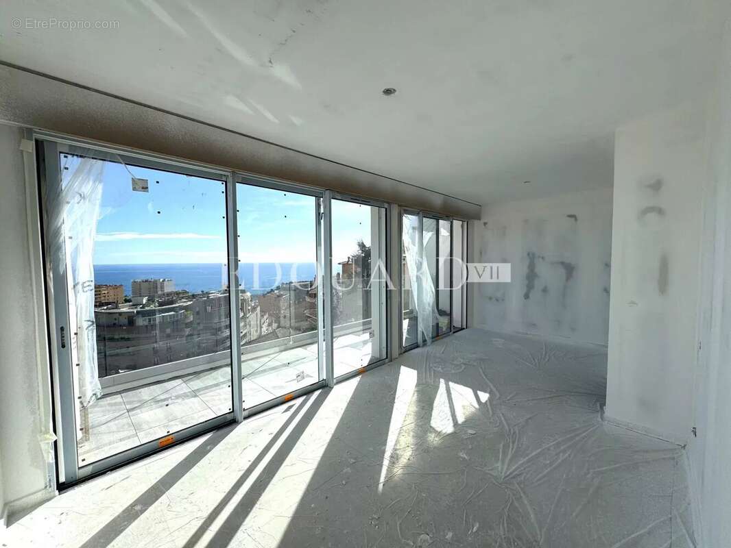 Appartement à BEAUSOLEIL