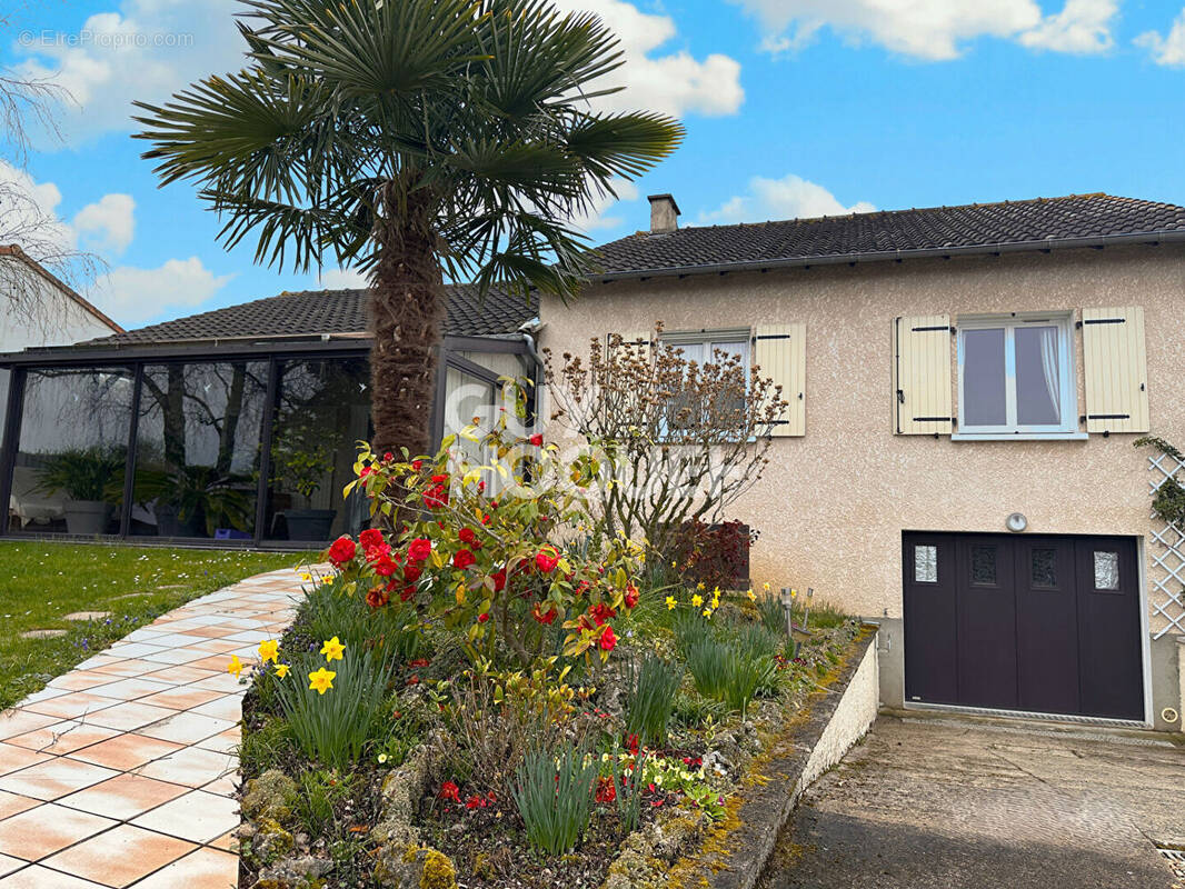 Maison à JAUNAY-CLAN