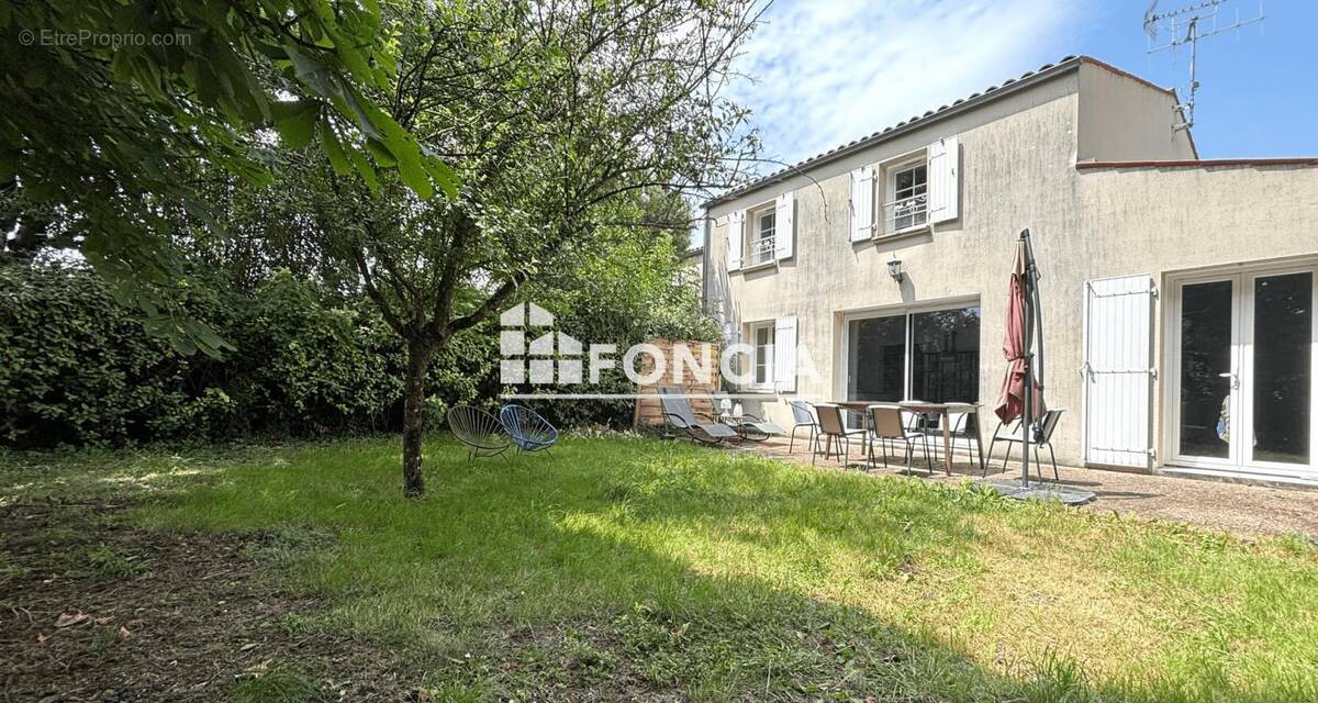 Maison à SAINT-XANDRE