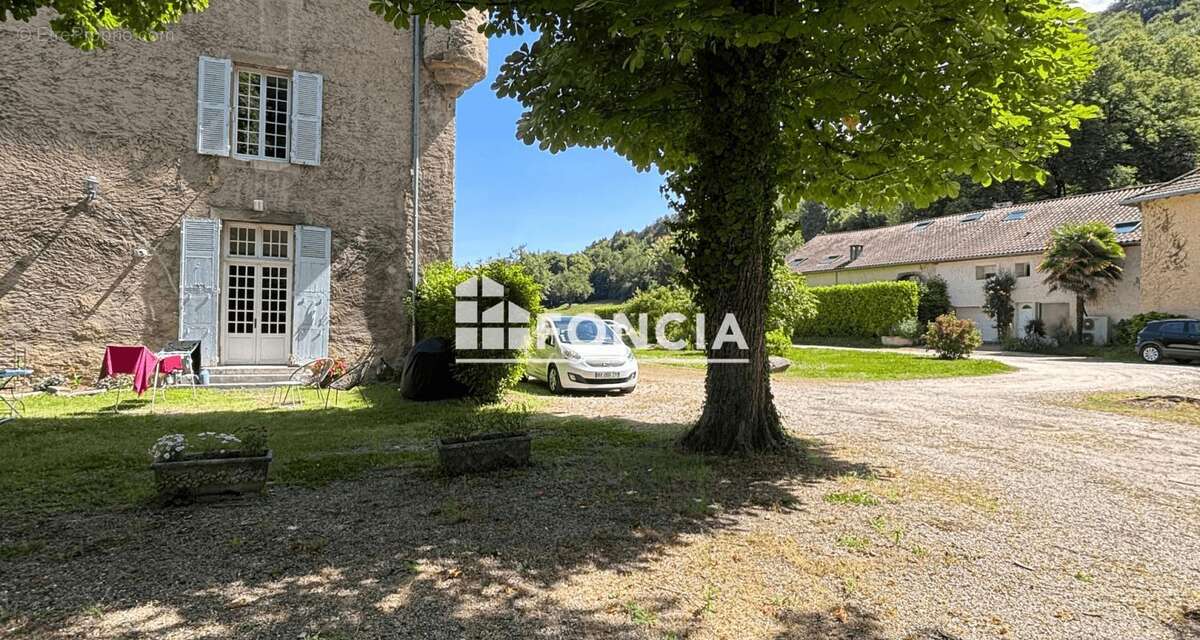 Appartement à FROGES