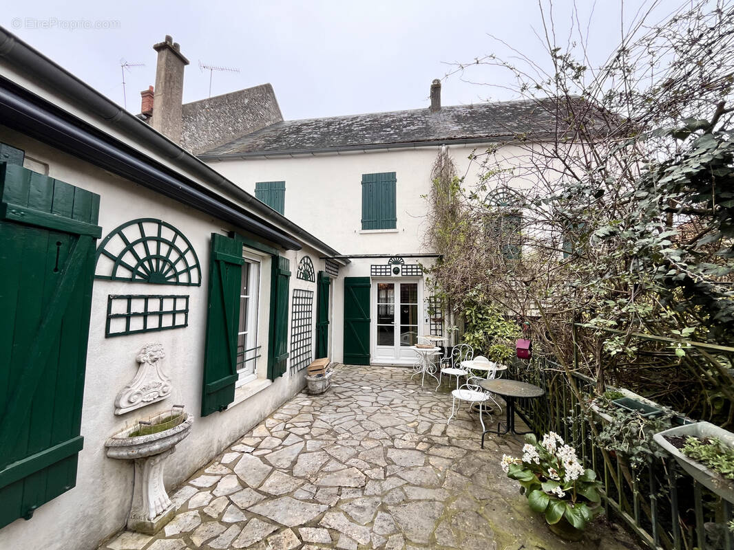 Maison à MEREVILLE