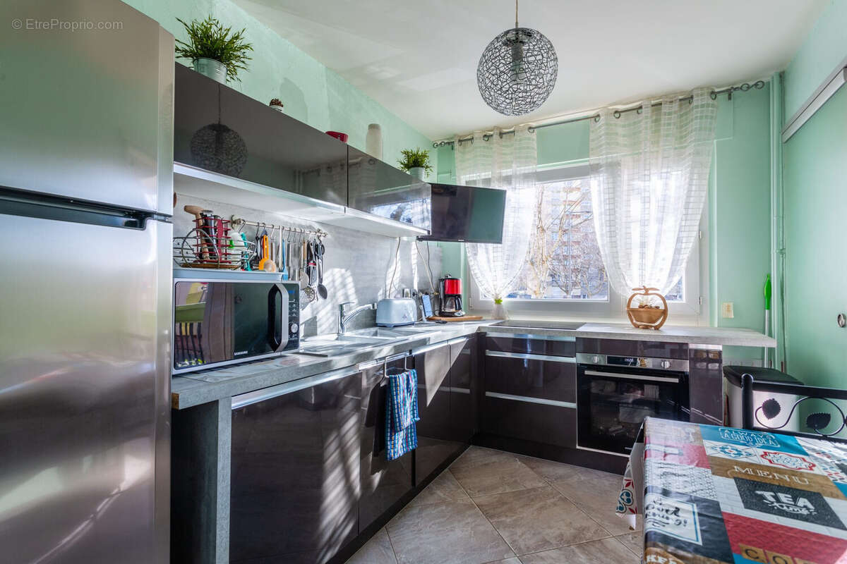 Appartement à OULLINS
