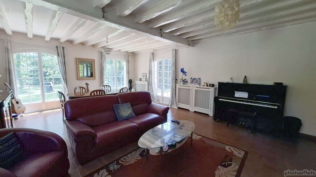 Maison à LAMORLAYE