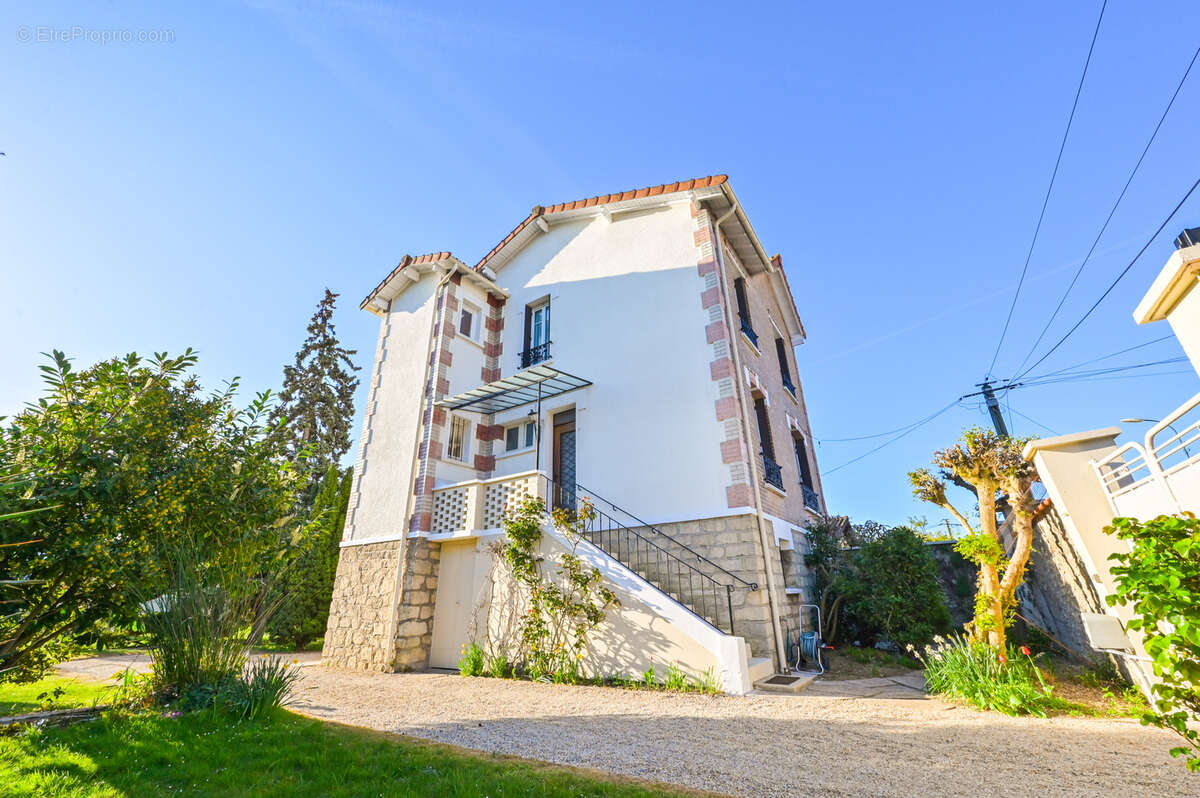 Maison à SAINT-MAUR-DES-FOSSES