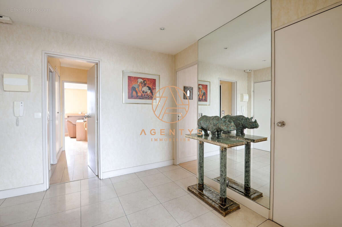Appartement à SAINT-MAUR-DES-FOSSES