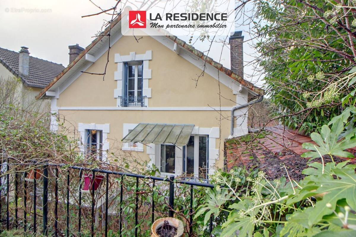 Maison à VAUX-SUR-SEINE