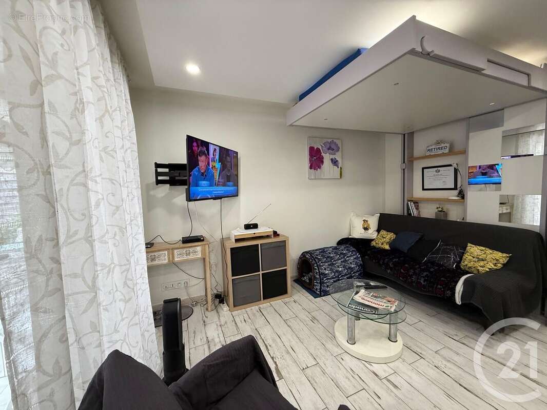Appartement à ROQUEBRUNE-CAP-MARTIN